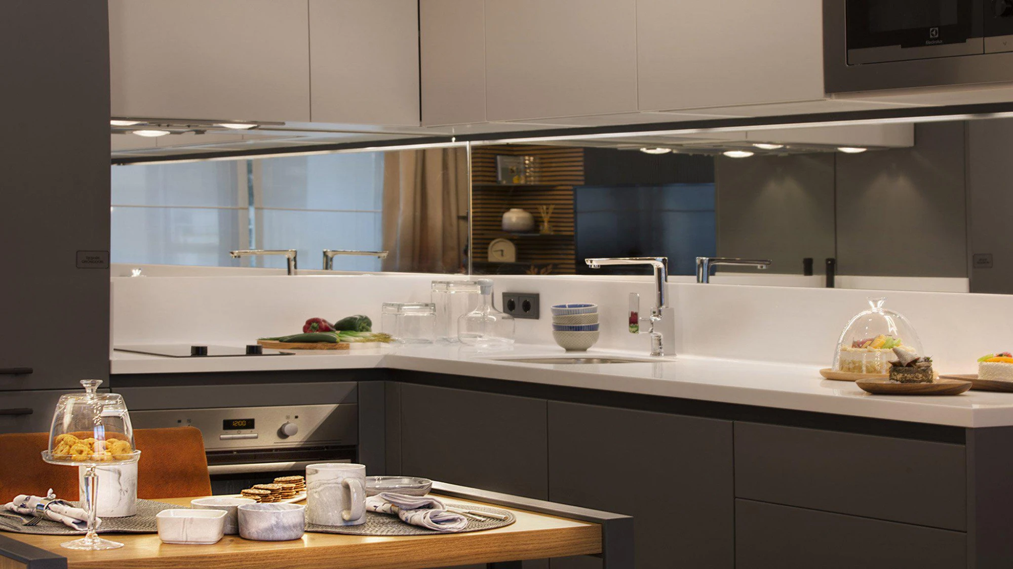 Современная комфортабельная резиденция с бассейнами и спортивными площадками, Стамбул, Турция